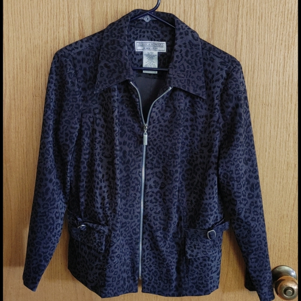 Fully lined faux leopard jacket by Jessica Howard
